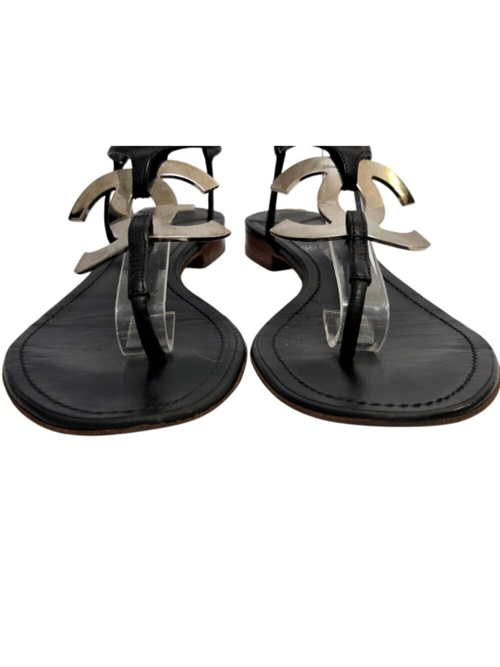 Chanel CC Logo T-Strap Leather Thong Sandals - Picture 6 of 17